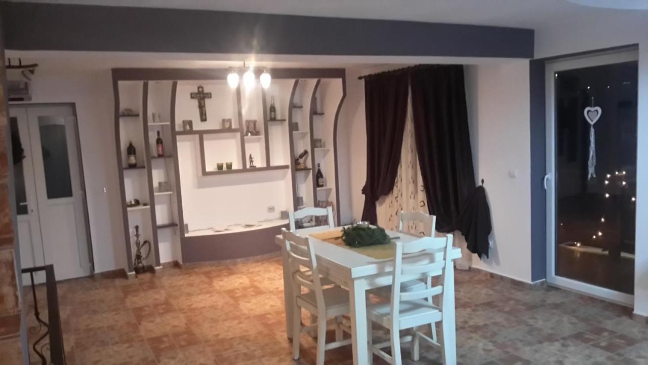 La Curtea Argeseana Apartment Valea Iasului Ngoại thất bức ảnh
